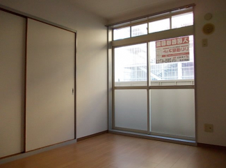 中はこのようになっています