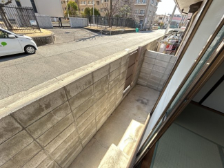 バルコニーからの眺めを楽しみながら食事をしませんか