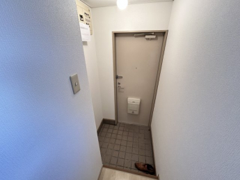 ゆったりとした玄関です