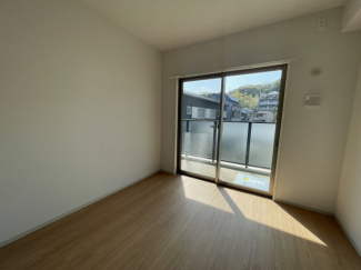 こちらの居間で趣味の時間をお楽しみください