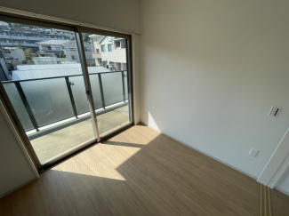 こちらの居間で趣味の時間をお楽しみください