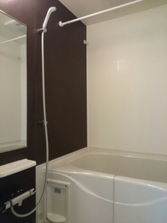 日々の疲れを癒すお風呂付です