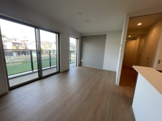 ゆったり過ごせる居間です