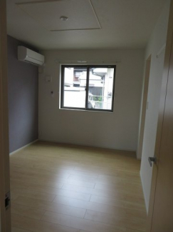 明るい室内です