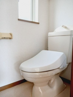 コンパクトで使いやすいトイレです