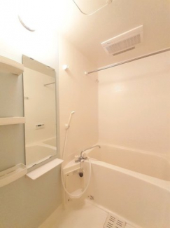 日々の疲れを癒すお風呂付です