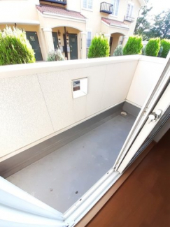 陽当たり良好なバルコニーです