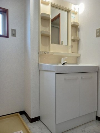 コンパクトで使いやすい洗面所