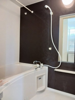 コンパクトで使いやすいお風呂です