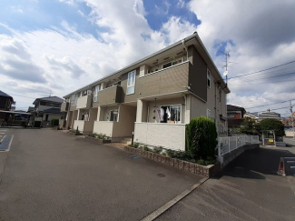 落ち着いた雰囲気の外観です