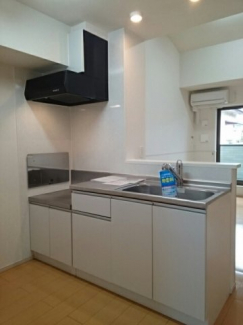 コンパクトなキッチンで掃除もラクラク