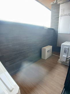 【バルコニー】