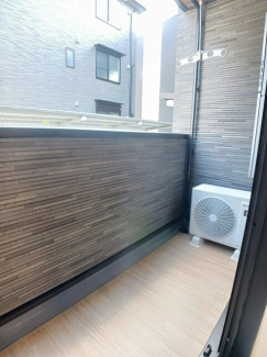 【バルコニー】