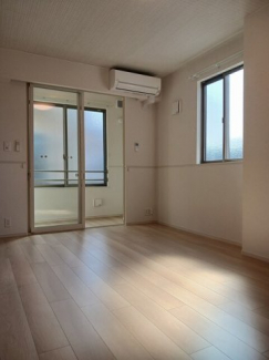 内装は落ち着いています