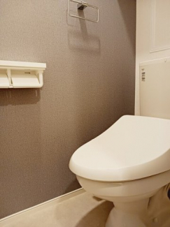 ゆったりとした空間のトイレです