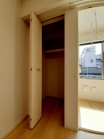 たっぷりとした収納スペースです