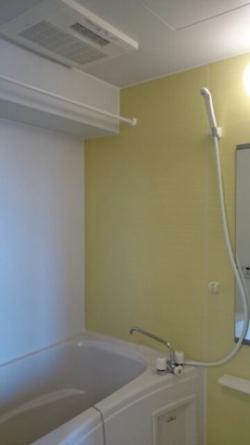 コンパクトで使いやすいお風呂です