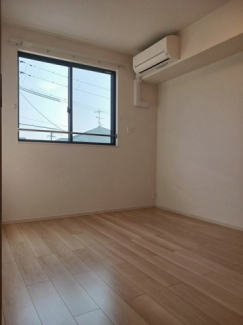 内装は落ち着いています