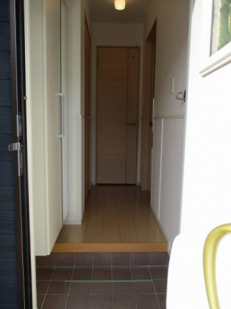 明るい玄関です