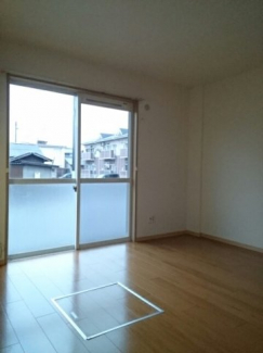 ゆったり過ごせる居間です