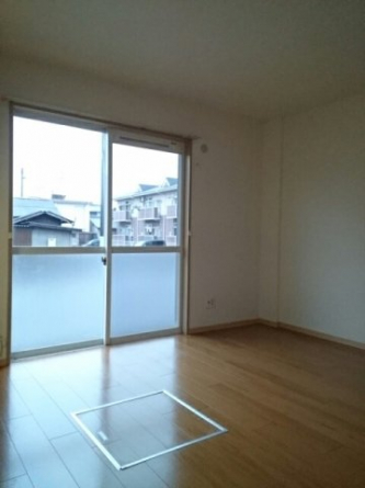 ゆったり過ごせる居間です