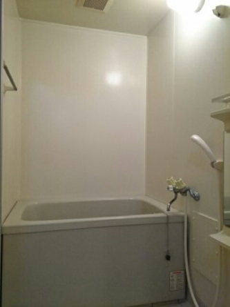 日々の疲れを癒すお風呂付です