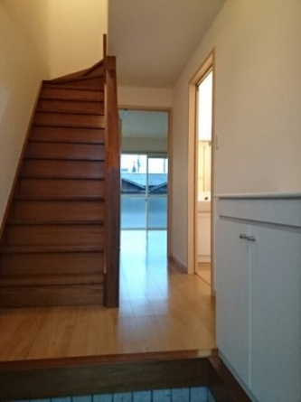 シンプルで使いやすい玄関です