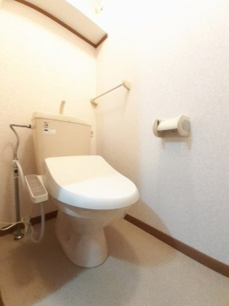 清潔感のあるトイレです