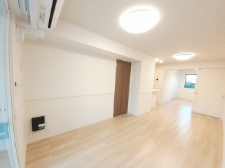 こちらのリビングで趣味の時間をお楽しみください