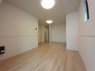 ゆったり過ごせる居間です