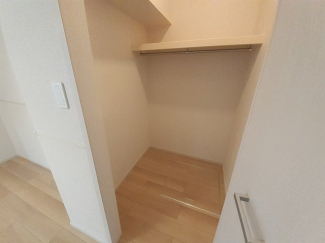 内装は落ち着いています