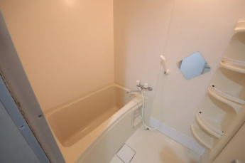 落ち着いた空間のお風呂です