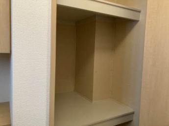 玄関横の収納です