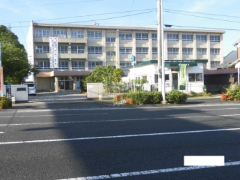 松山市立三津浜中学校まで1124m