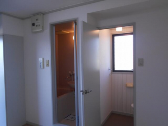 松山市水泥町のマンションの画像