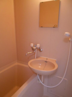 松山市水泥町のマンションの画像