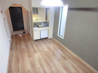 使い勝手のいい洋室です