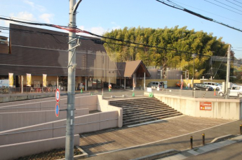 2025年12月撮影　二階からの眺望、西側