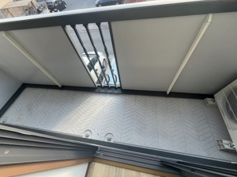 【バルコニー】