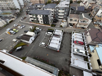 平面と機械式があります。10000円から12000円