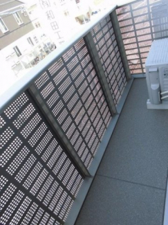 【バルコニー】