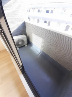 【バルコニー】