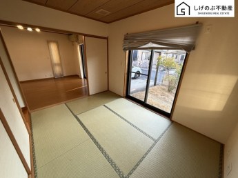 お子様の遊び室から客間としてまで、多様なシーンにも対応できますね♪