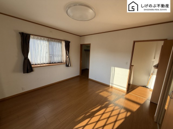 全居室に収納を完備しておりますので、いつでもお部屋をすっきりとお使い頂けそうです。自分好みのインテリアやレイアウトを考えるのも楽しみです♪