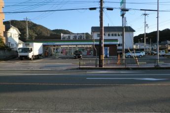 ファミリーマート相生向陽台店まで251m