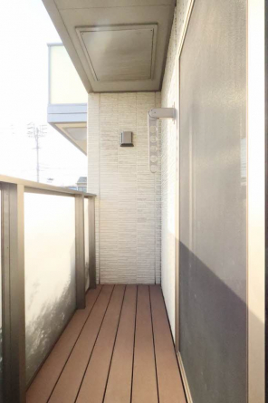 【バルコニー】