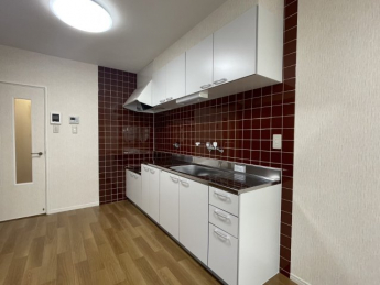 コンパクトなキッチンで掃除もラクラク