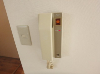 インターホン