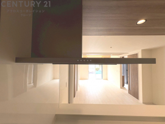 パワフルな吸引力で調理中の臭気等をしっかり処理してくれ、室内を快適に保ってくれます。