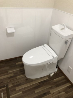 清潔感のある広々としたおトイレです